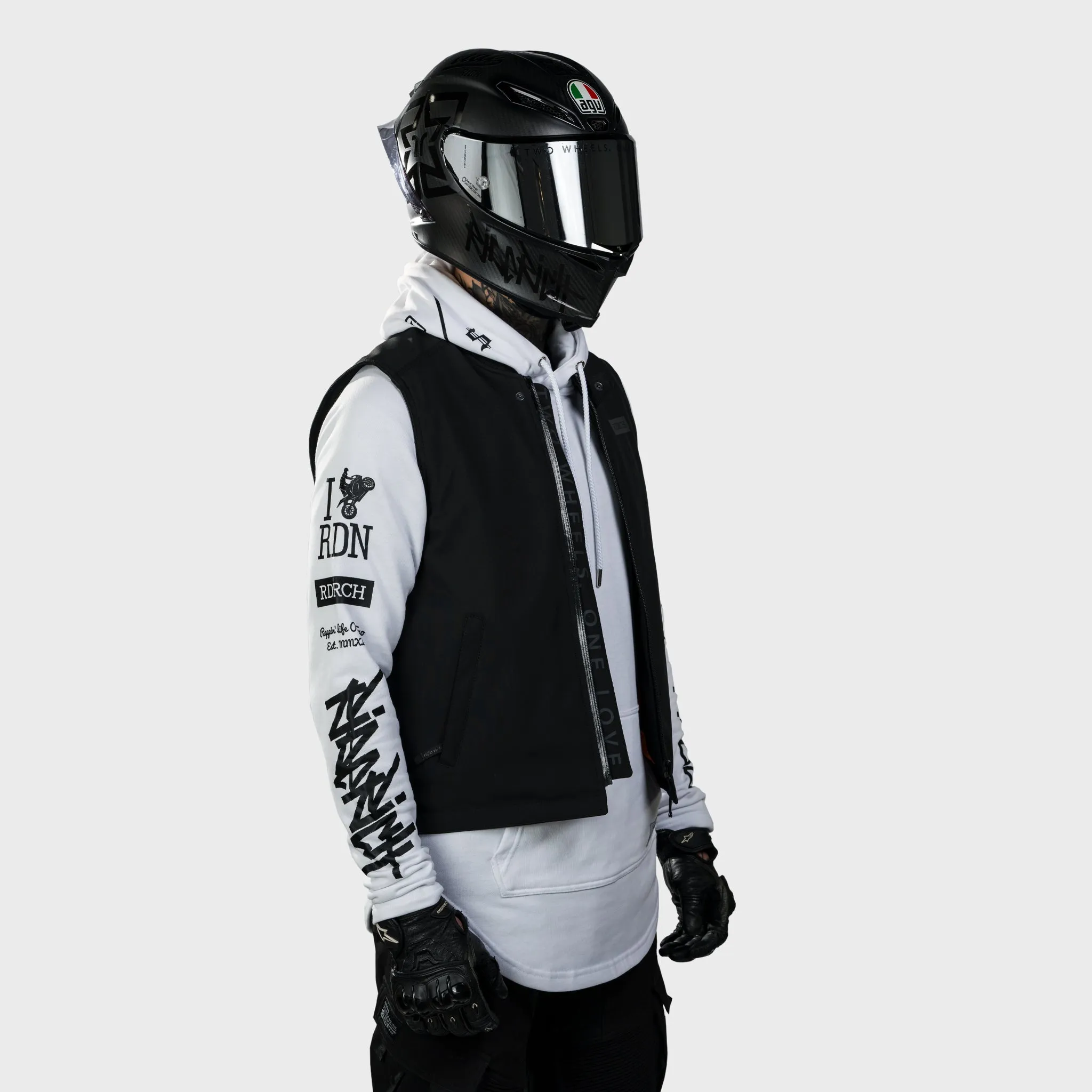 Scarboro™ Armoured Softshell Vest {Emblem/Black}